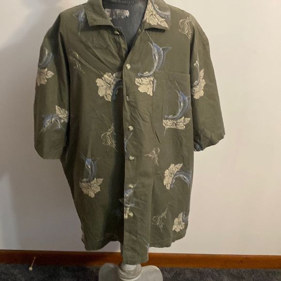 Columbia Green Fish print button-down shirt, size XXL - Picture 1 of 3